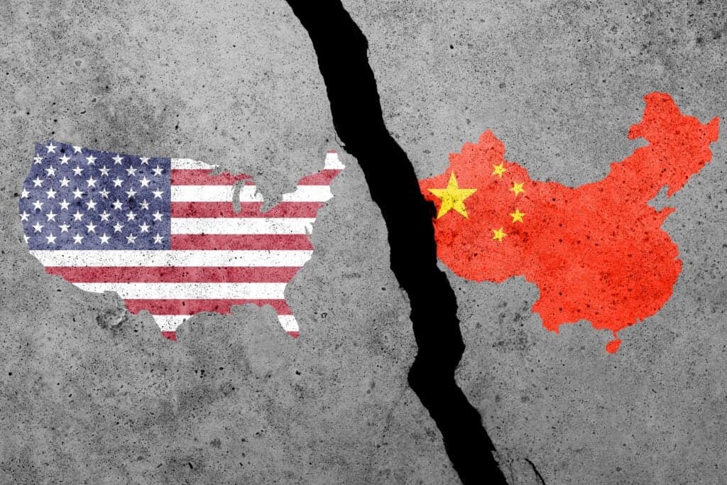 China endurece controles tras fuga de capital récord de US$1 billón