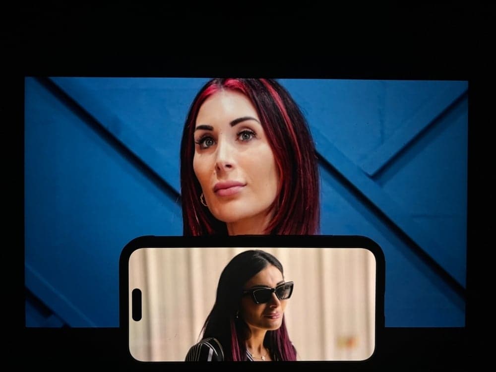 Loomer alerta al Pentágono sobre vínculos del CEO de NVDA con universidad china