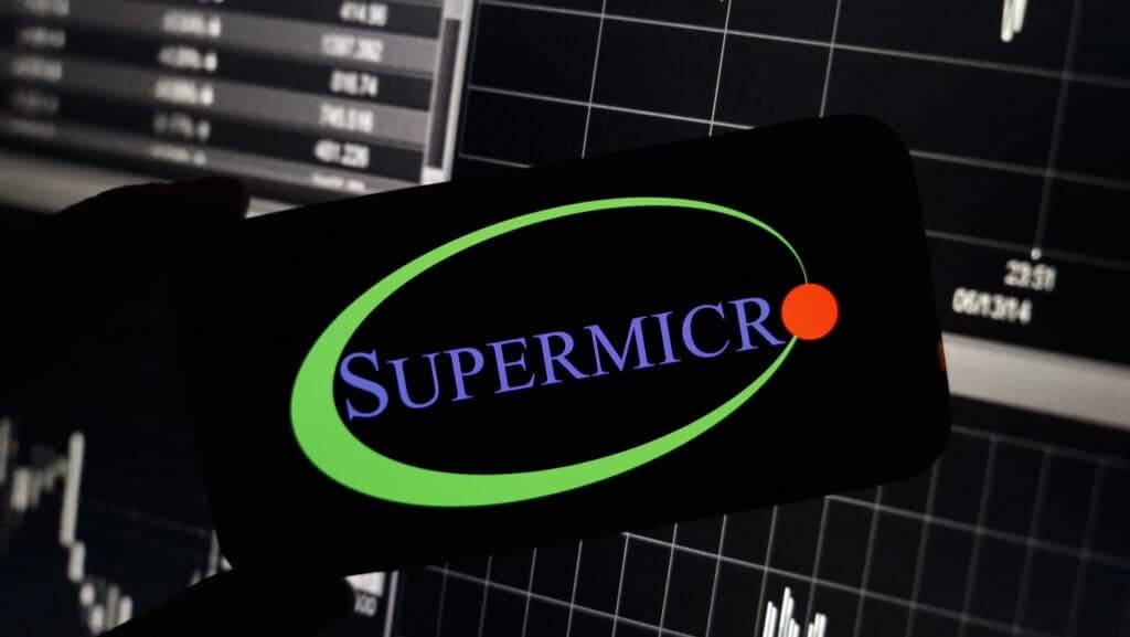 ¿Cuánto vale SMCI sin el descuento generado por el escándalo?