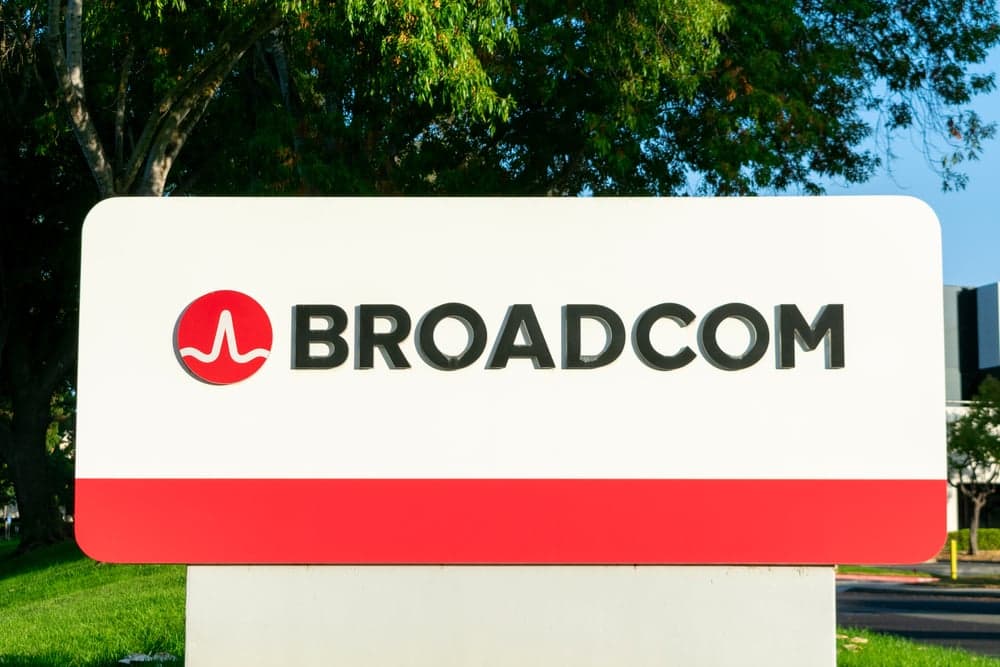 Broadcom (AVGO) cede 3,17% ante una perspectiva de IA sin cambios para 2027