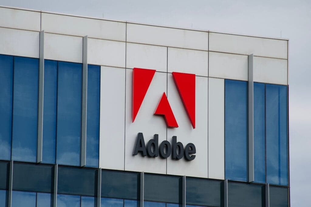 Adobe lleva su agente de IA creativa a Photoshop, Premiere e Illustrator