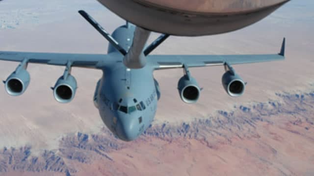 Boeing sube cerca de 3% tras ganar contrato de caza de nueva generación con la Marina de EE.UU.