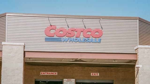Costco recibe US$184 millones en reembolsos arancelarios y los traslada a sus socios
