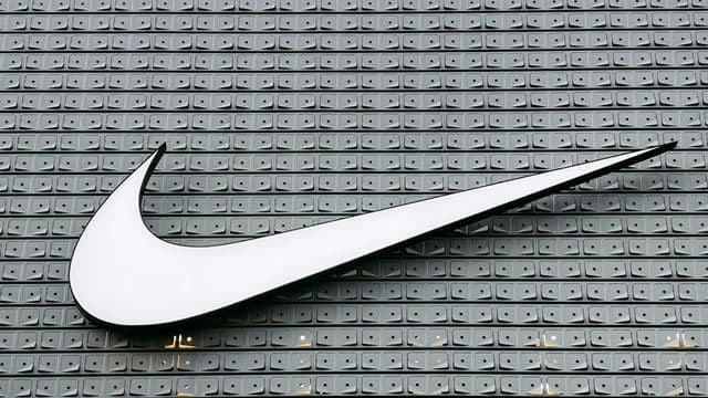 Nike (NKE) recibe una inusual mejora de calificación en Wall Street