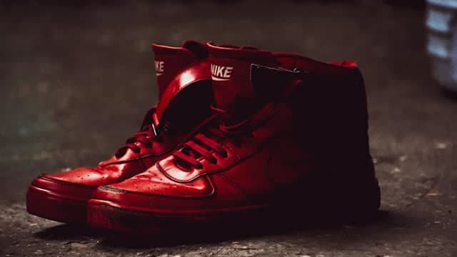 Nike cierra alrededor de 24 tiendas en 12 estados de EE.UU.