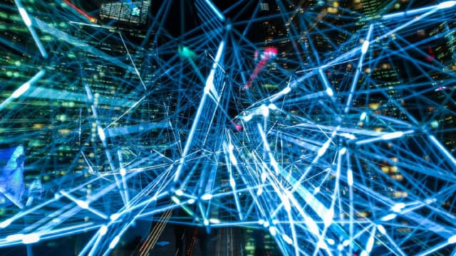 Acciones de IA caen tras revelarse los ingresos reales de OpenAI