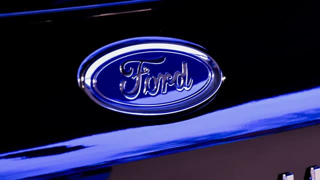 El arancel del 50% a autos de Canadá golpearía a Ford y la industria automotriz de EE.UU.