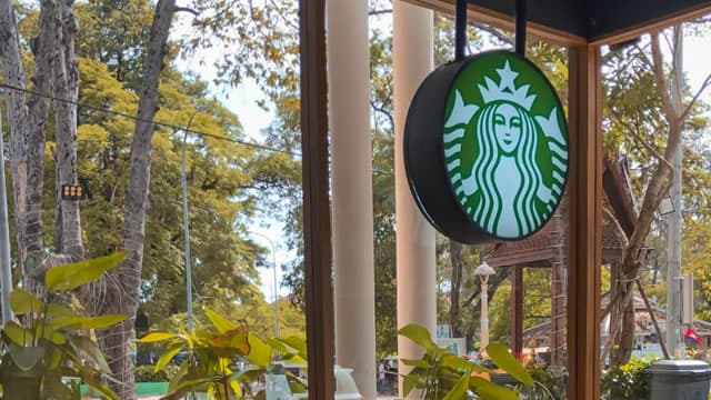 Starbucks llega a acuerdo por demanda DEI en Florida y pagará US$1 millón