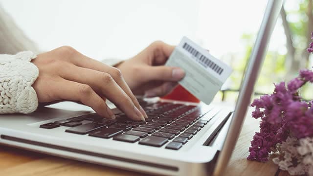 Acciones de Tesco repuntan tras sólidos resultados financieros