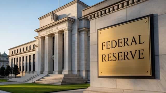 UBS prevé que la Fed mantendrá tasas pese a presiones del mercado inmobiliario e IA