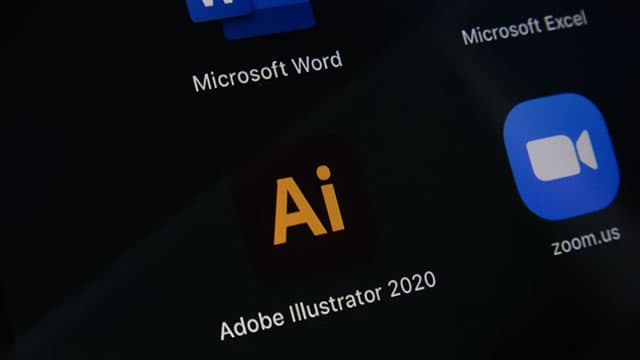 Adobe nombra nuevo CEO mientras ADBE busca salir de años de caída